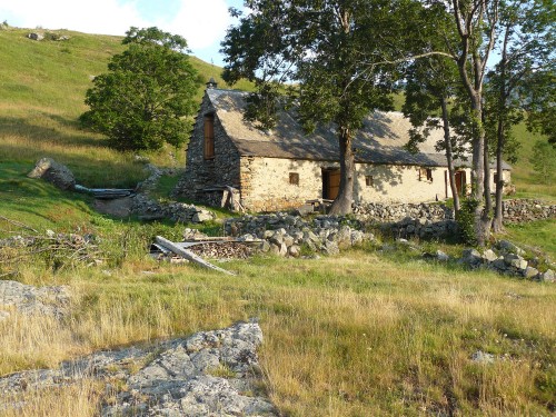 A MOUNTAIN BARN
