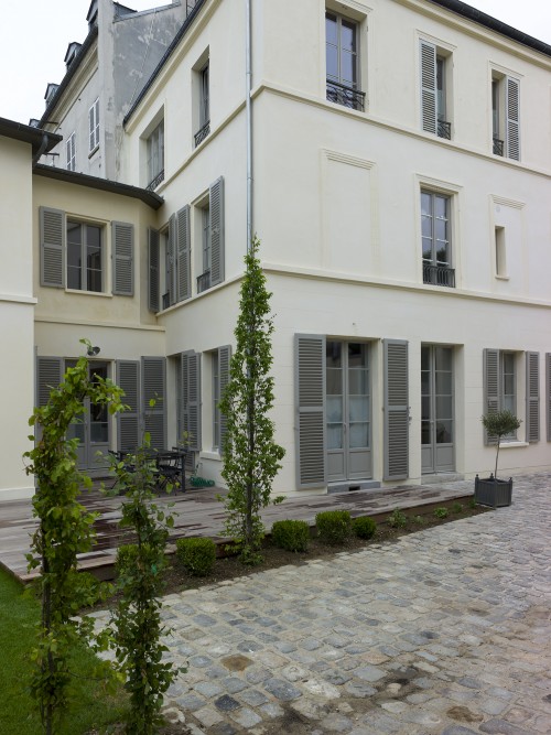 THE GARDEN ROOF HOUSE
