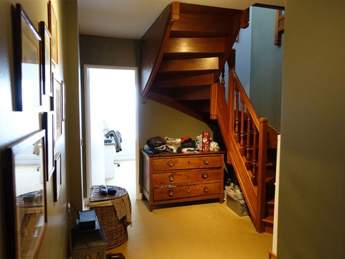 L'escalier et la lumière à tous les étages
