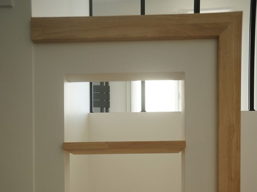 L'escalier et la lumière à tous les étages
