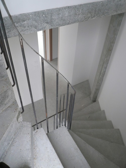 Concrete staire case open on the light
